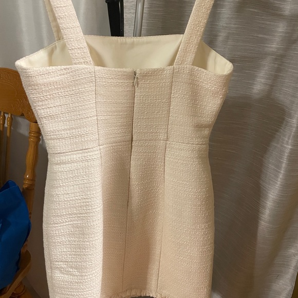 Babaton Giselle dress size 4 - Picture 4 of 5